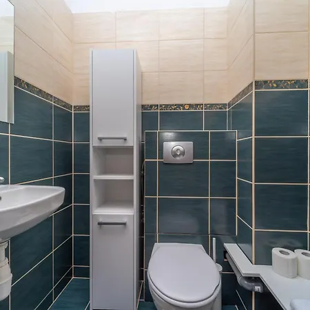Apartment Rodzinny 3city Z 5 Sypialniami I Ogrodkiem By Renters *