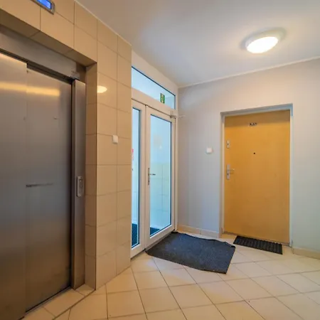 Rodzinny 3city Z 5 Sypialniami I Ogrodkiem By Renters Апартаменты *